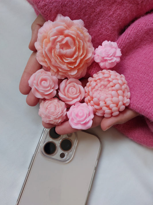 Luxury Floral Candle – Elegant Home Décor with Signature Ladies’ Perfume Aroma