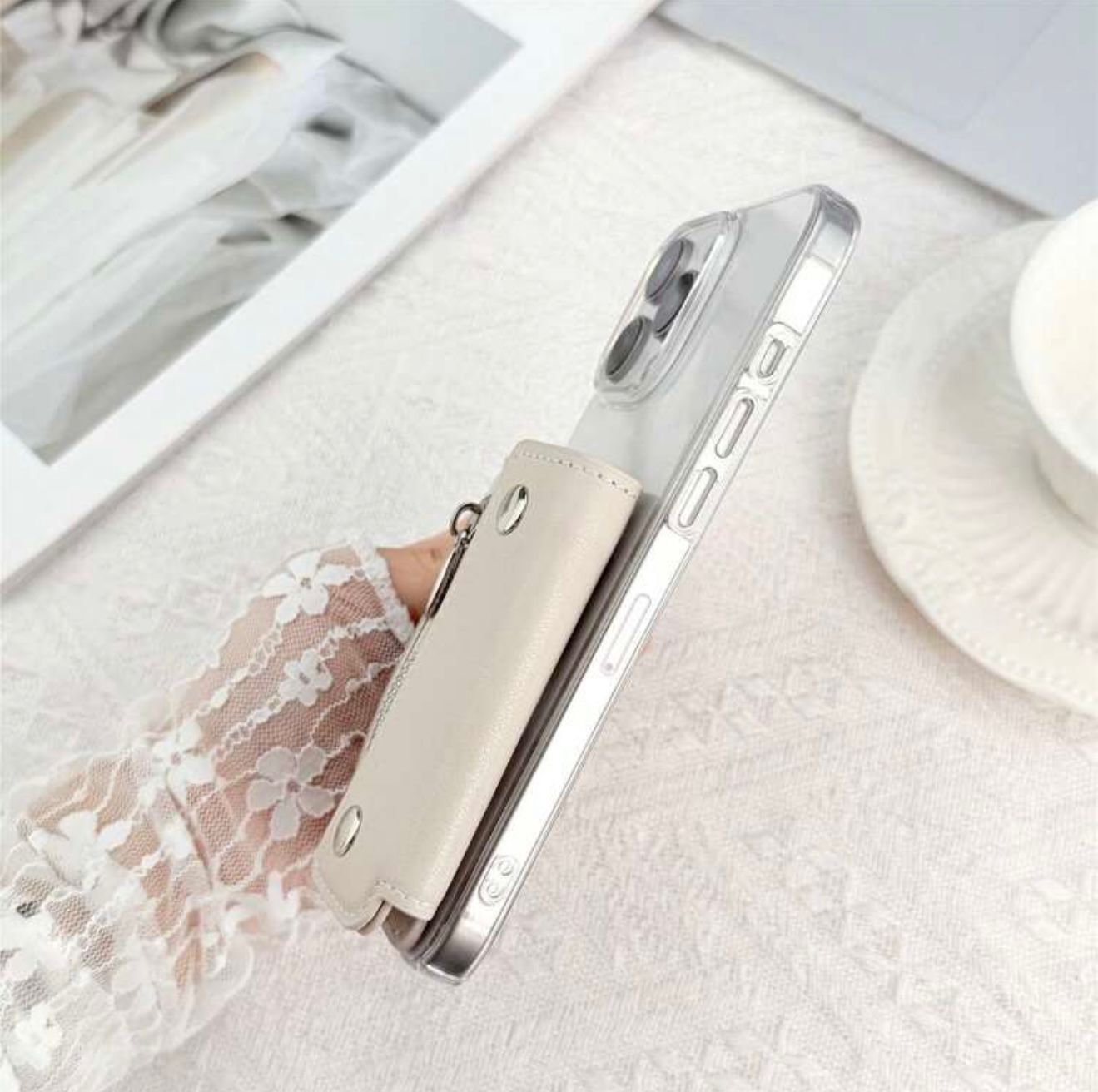 FlexiCarry™, the all-in-one phone companion