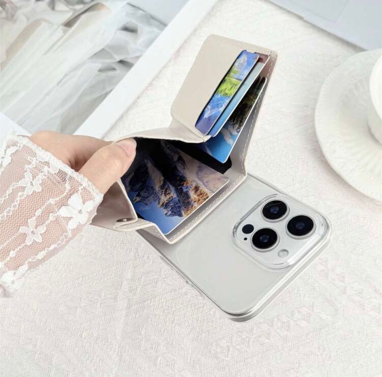 FlexiCarry™, the all-in-one phone companion