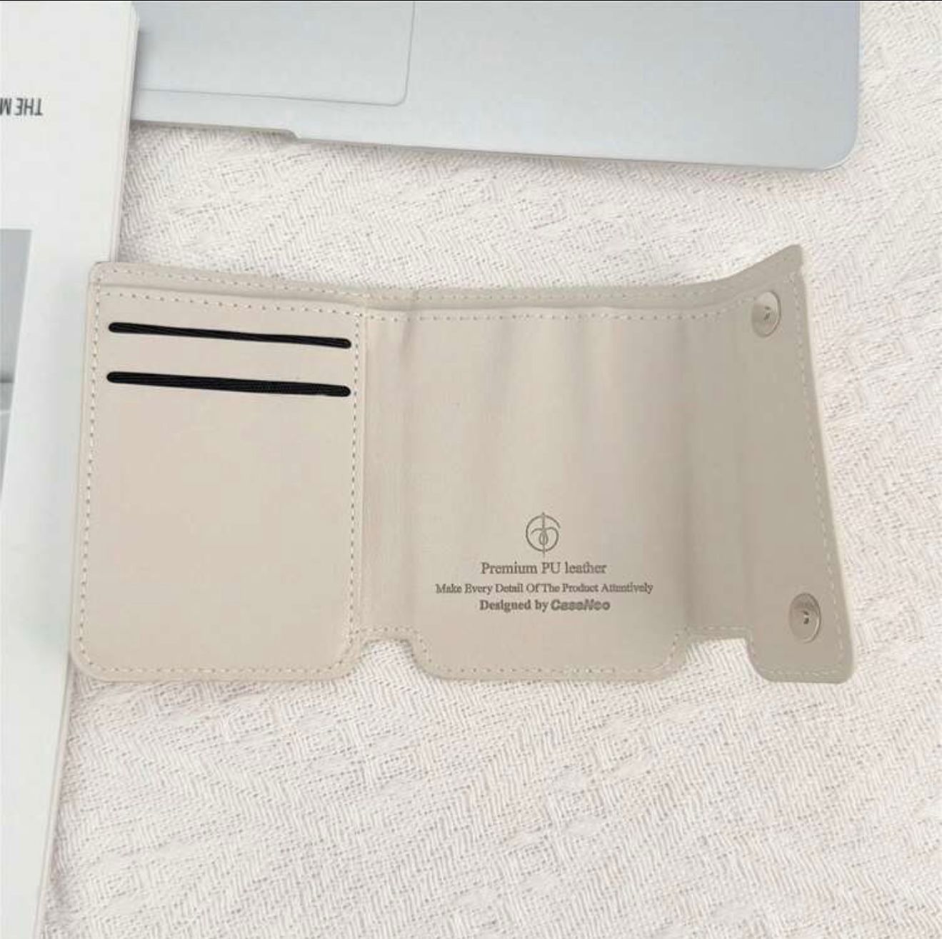 FlexiCarry™, the all-in-one phone companion